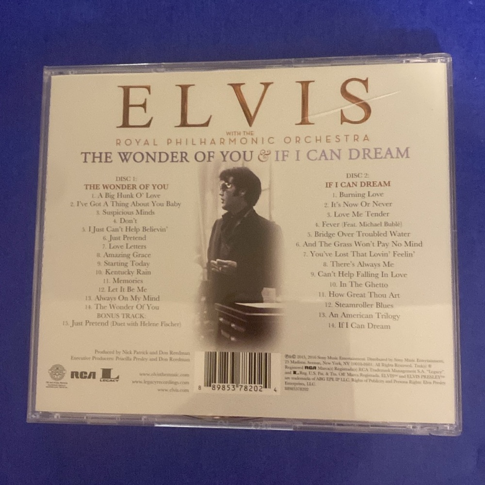 Elvis Presley CD - Picture 2 of 4